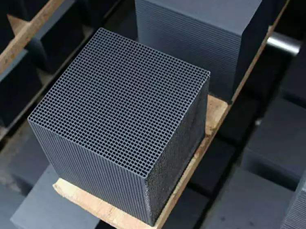 �Q����C����̿���������Ե���������Щ